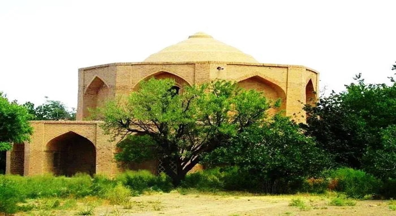 آرامگاه امیر حیدر